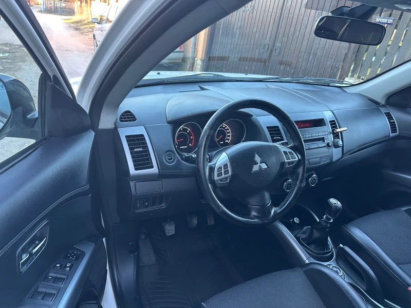 Mitsubishi Outlander DIESEL-4x4, снимка 7 - Автомобили и джипове - 49471228