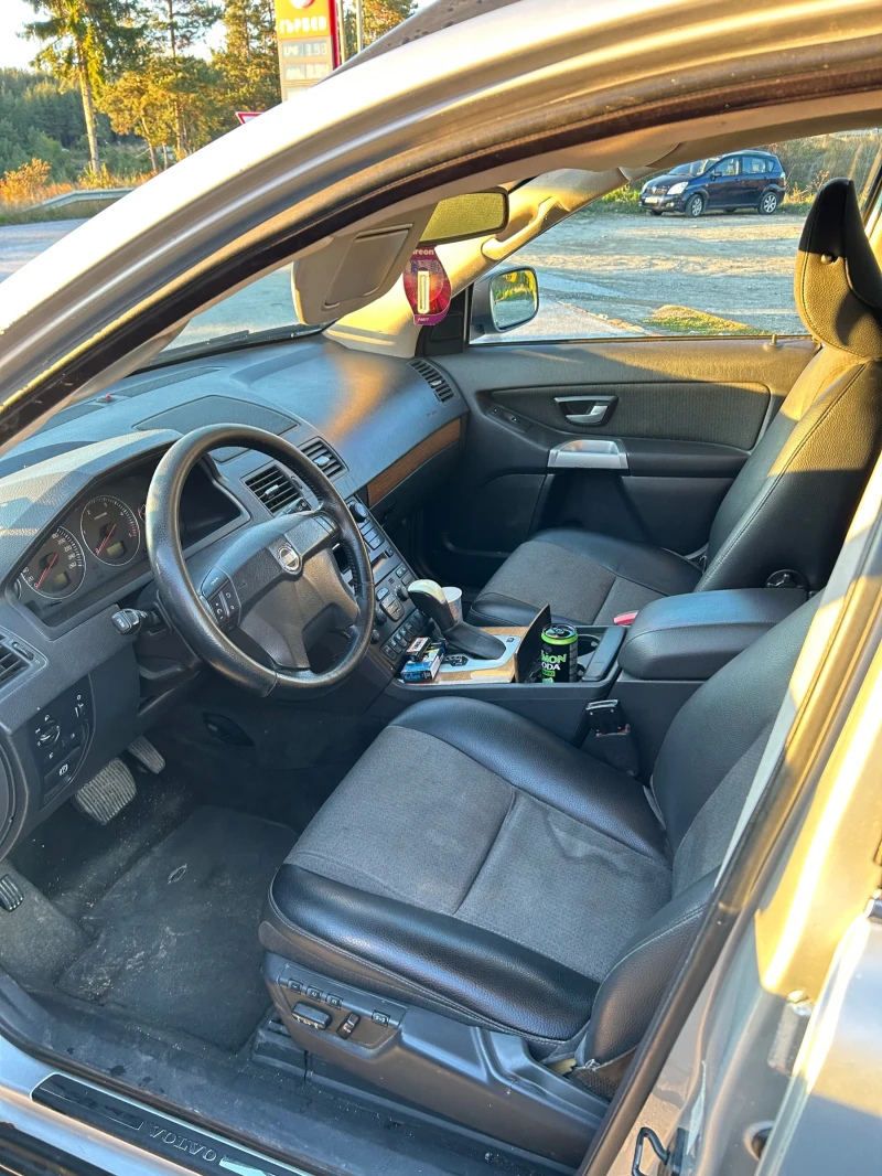 Volvo Xc90 2.4, снимка 6 - Автомобили и джипове - 52101573
