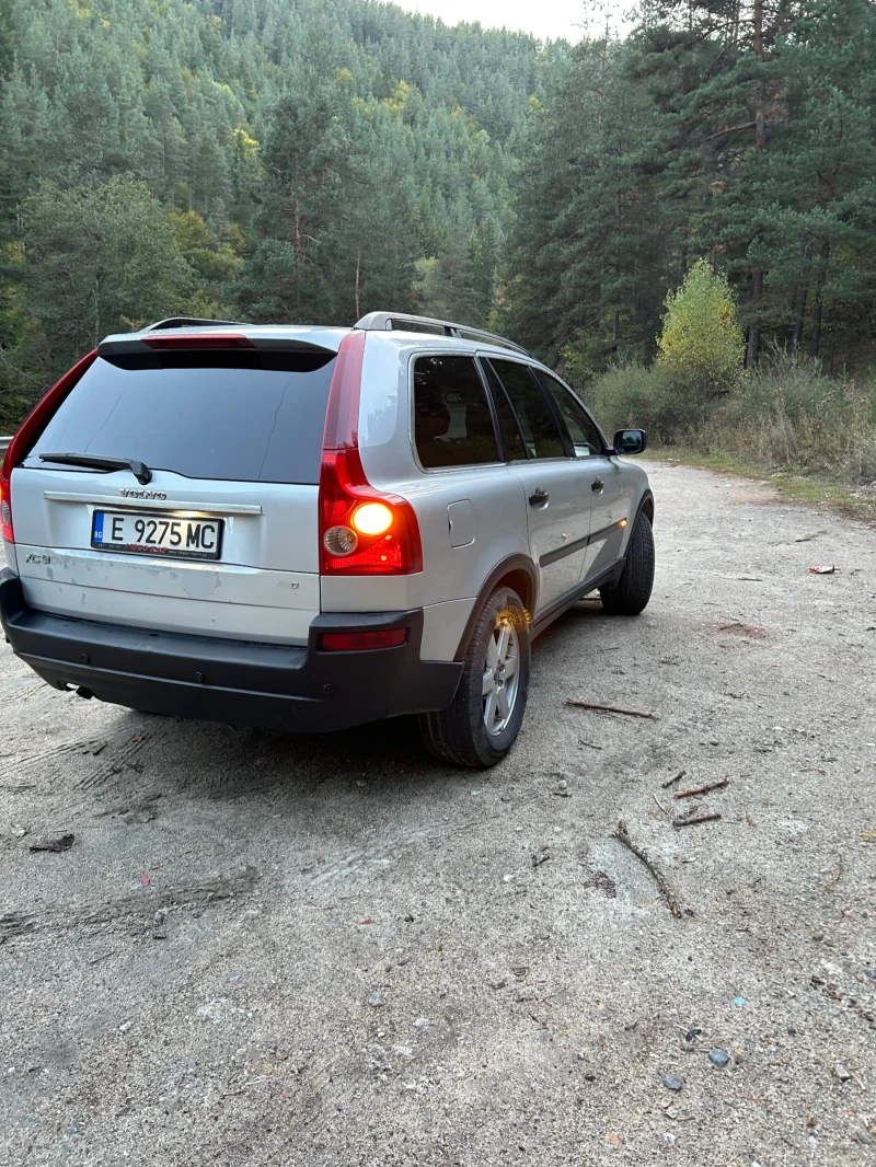 Volvo Xc90 2.4, снимка 13 - Автомобили и джипове - 52101573