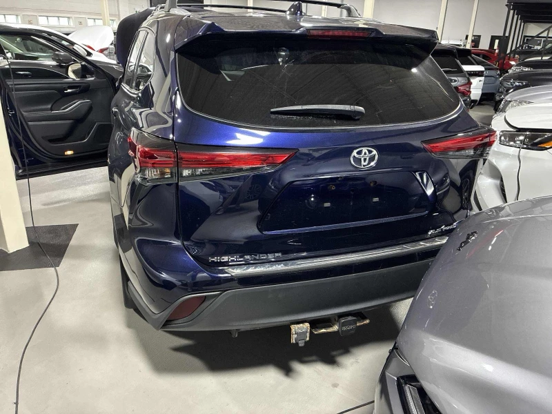 Toyota Highlander 3.5L V6 XLE , снимка 4 - Автомобили и джипове - 52474384