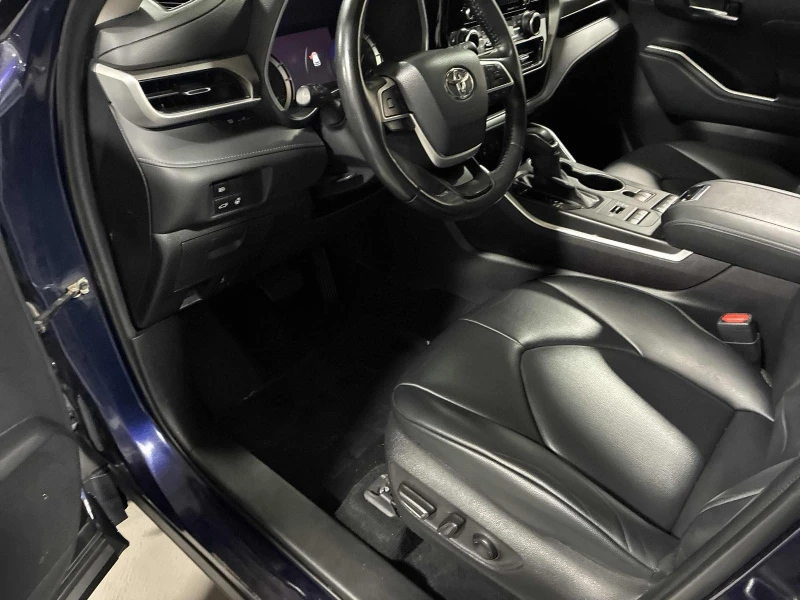 Toyota Highlander 3.5L V6 XLE , снимка 5 - Автомобили и джипове - 52474384