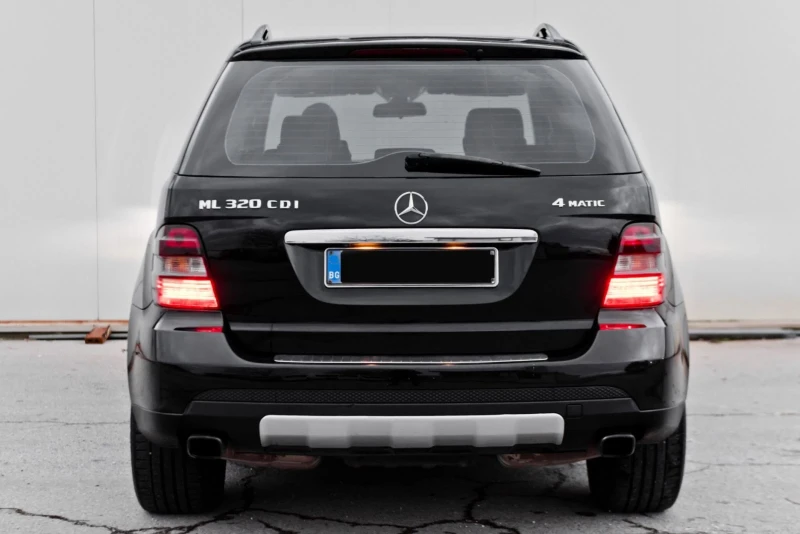 Mercedes-Benz ML 320 Sport, снимка 8 - Автомобили и джипове - 52597061