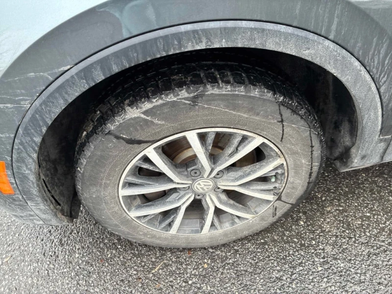 VW Tiguan * 4MOTION * CARFAX * БЕЗ ПЪРВОНАЧАЛНА ВНОСКА, снимка 15 - Автомобили и джипове - 52940252