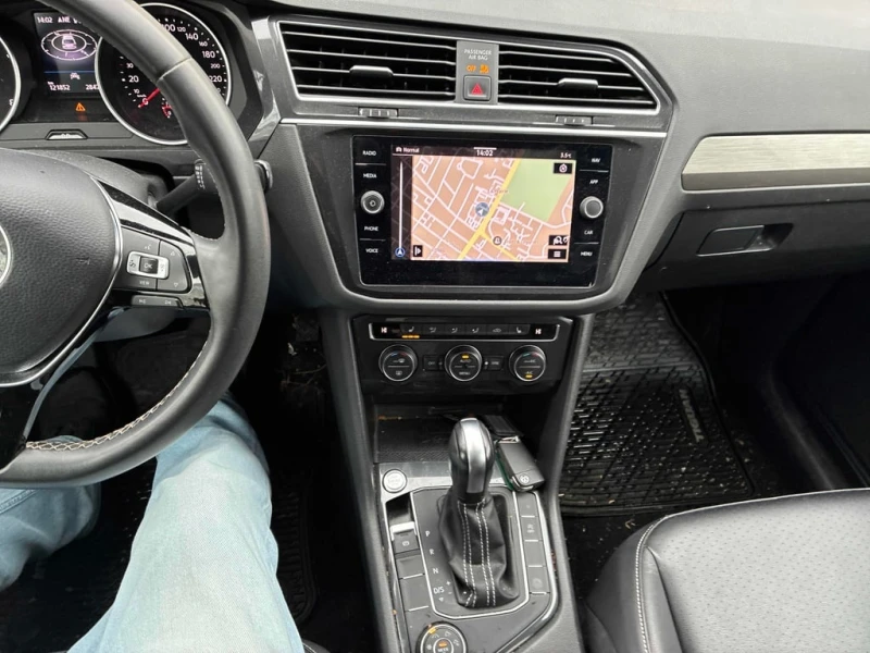 VW Tiguan * 4MOTION * CARFAX * БЕЗ ПЪРВОНАЧАЛНА ВНОСКА, снимка 17 - Автомобили и джипове - 52940252