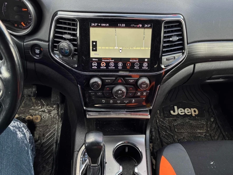 Jeep Grand cherokee * Laredo * CARFAX * , снимка 9 - Автомобили и джипове - 53224587