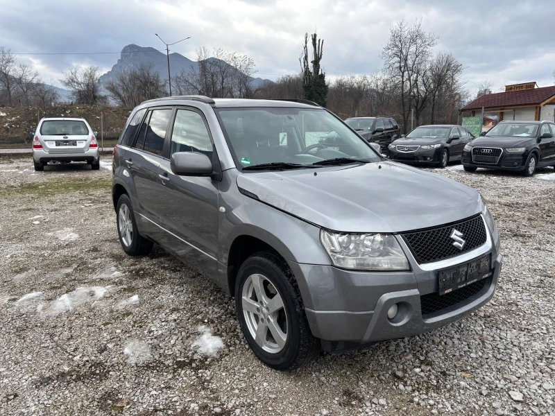 Suzuki Grand vitara 2.0 Бензин 4х4 Клима Кожа, снимка 3 - Автомобили и джипове - 53392992