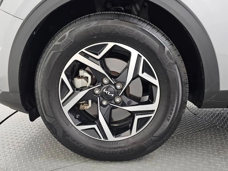 Kia Sportage Diesel 2.0 2WD| 136к.с.| ВКЛ.ТЕХНОТЕСТ, снимка 4 - Автомобили и джипове - 55123319