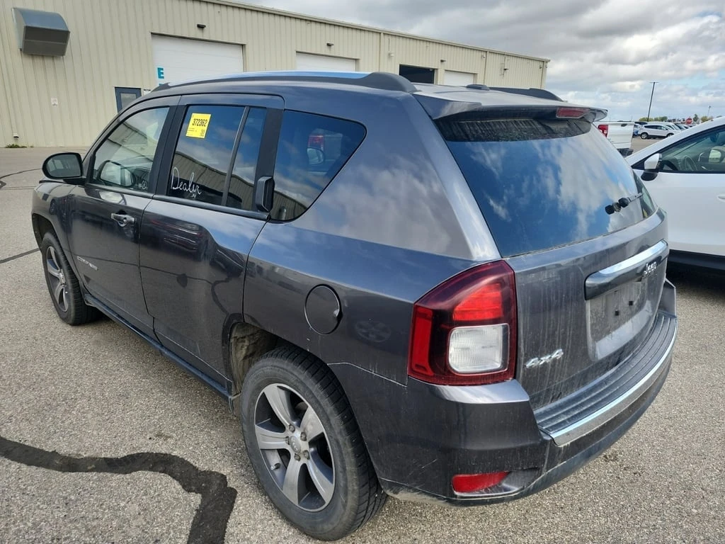 Jeep Compass * HIGH ALTITUDE * CARFAX * БЕЗ ПЪРВОНАЧАЛНА ВНОСКА - изображение 4