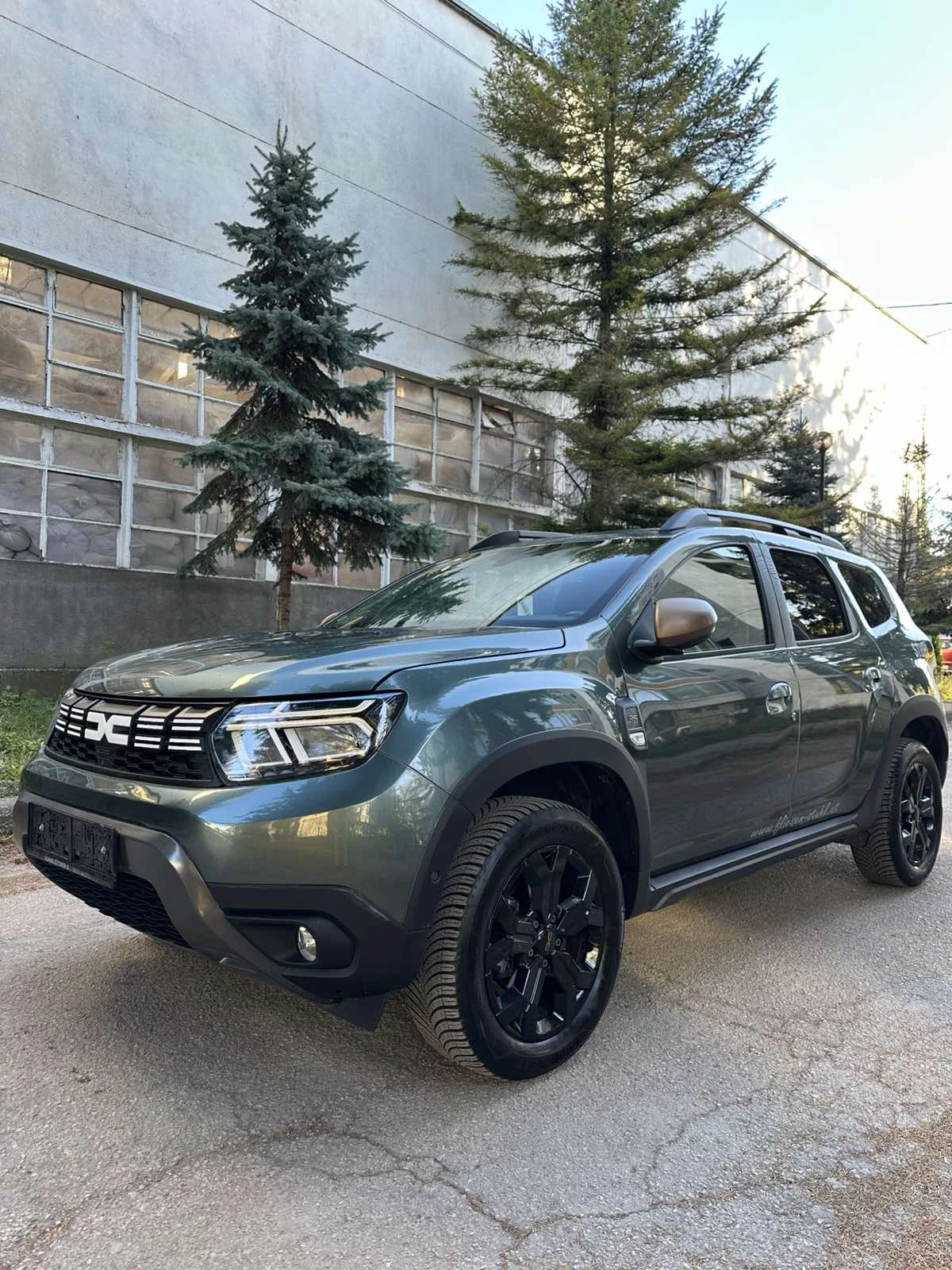 Dacia Duster 1.5dCi* 4x4* NAVI - изображение 3