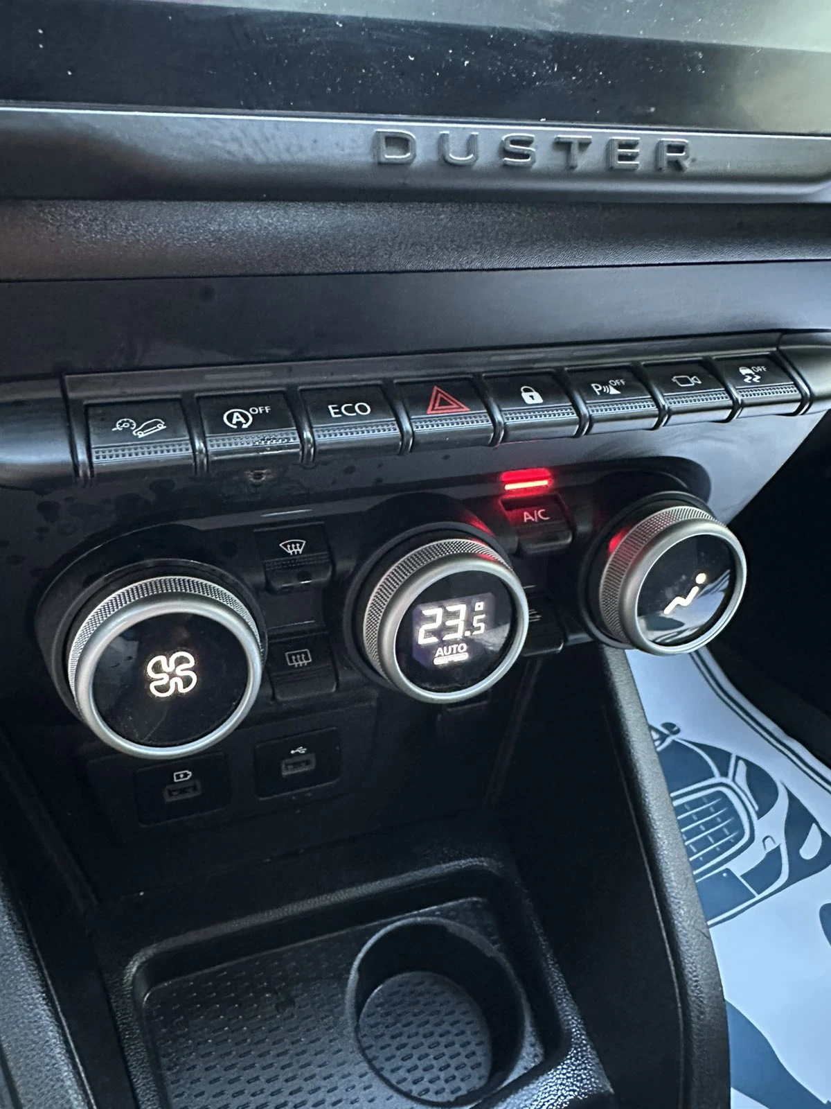 Dacia Duster 1.5dCi* 4x4* NAVI - изображение 8