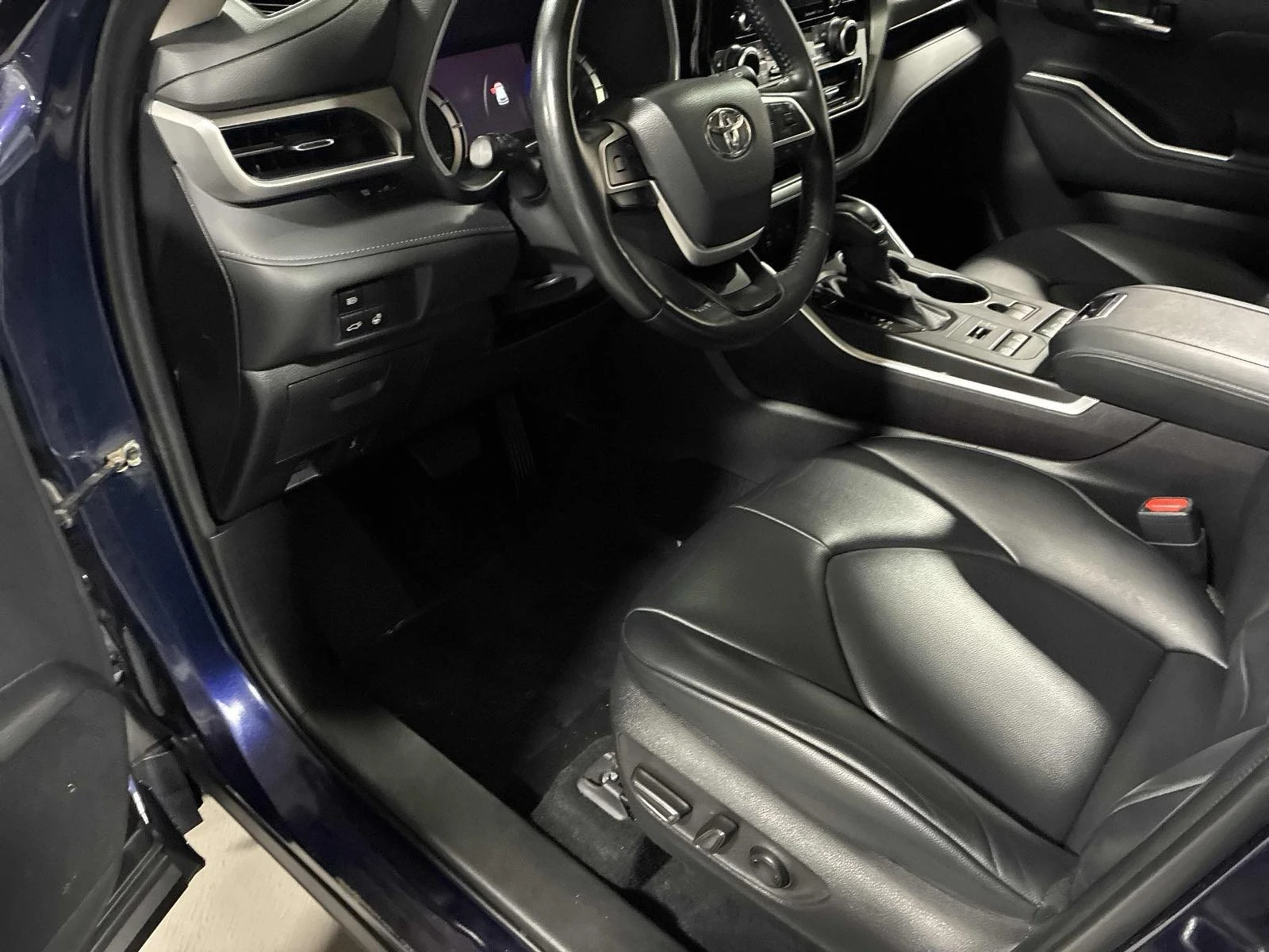 Toyota Highlander 3.5L V6 XLE  - изображение 5