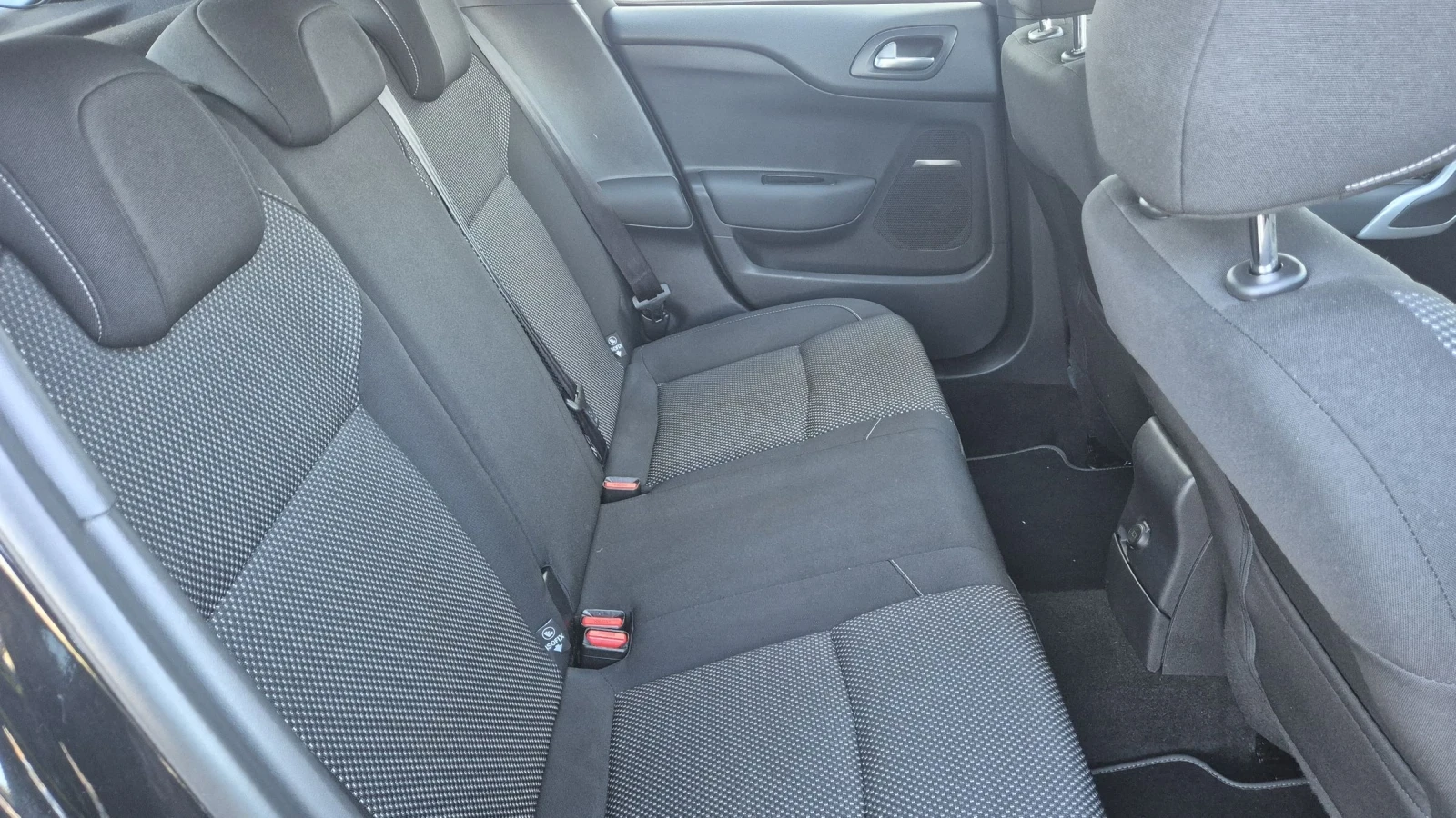 Citroen DS 4 Crossback 1.2   131 .. | Mobile.bg   15