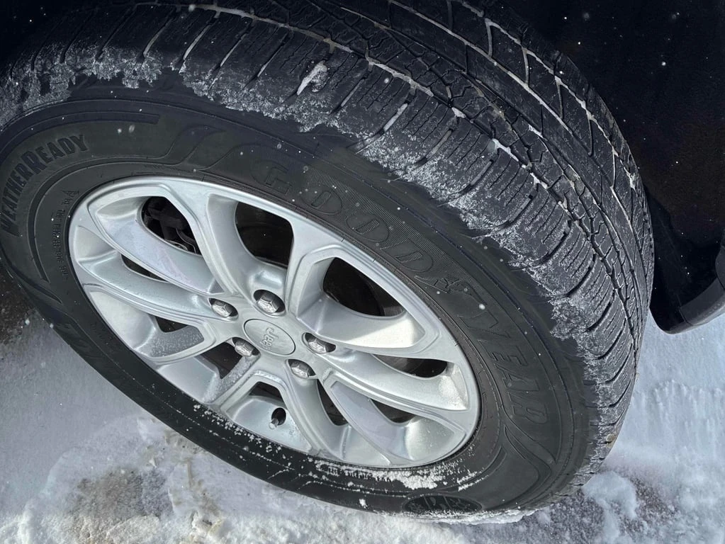 Jeep Grand cherokee * Laredo * CARFAX *  - изображение 7