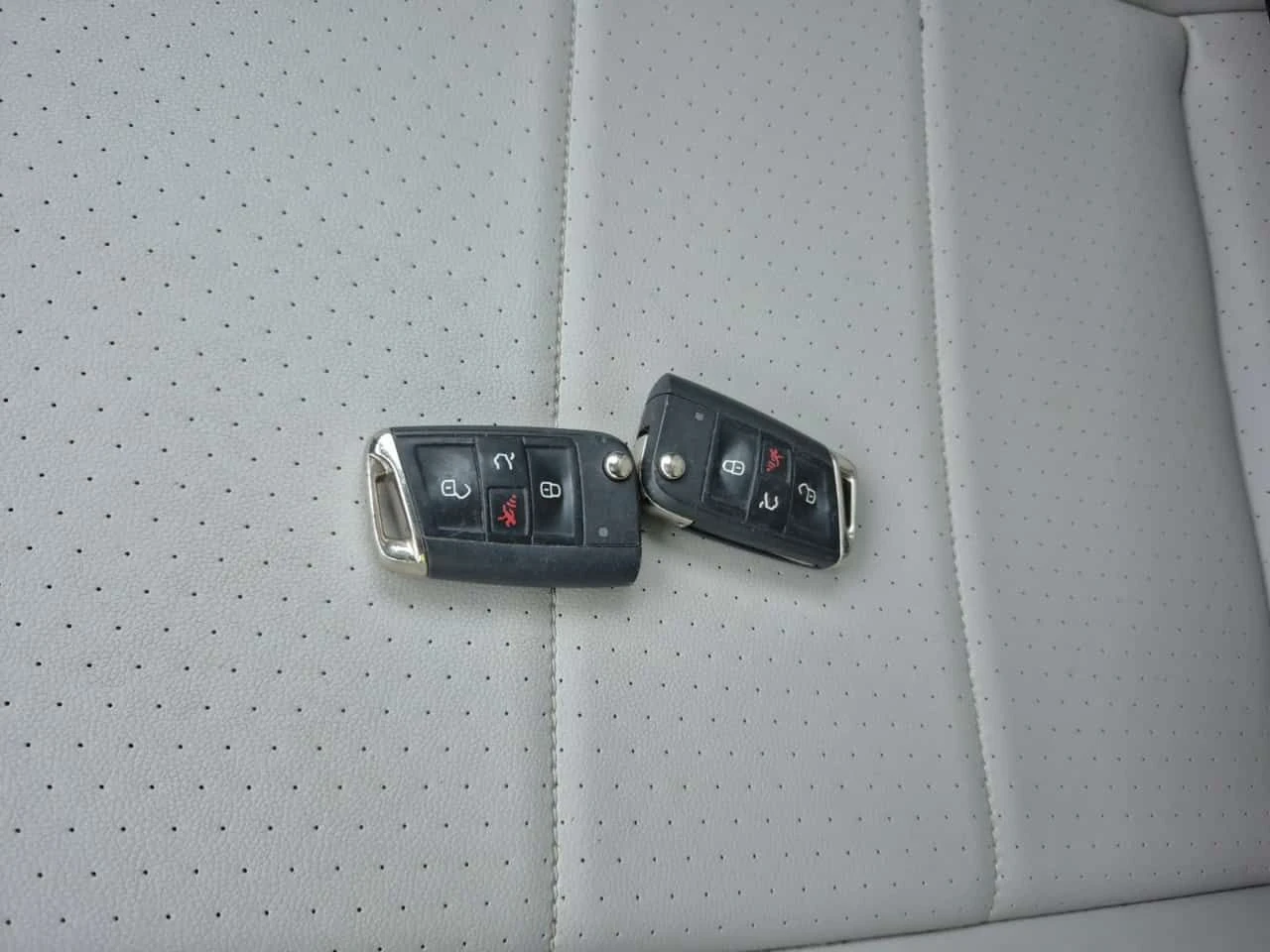 VW Tiguan  COMFORTLINE * ПАНОРАМА* 2 КЛЮЧА* CARFAX *  - изображение 8