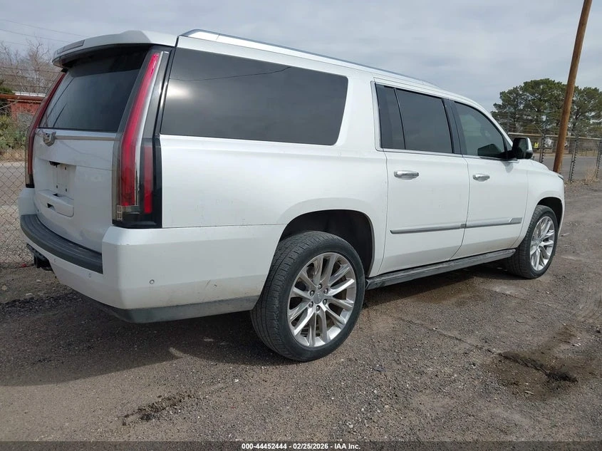 Cadillac Escalade 6.2l Esv 4Wd Premium Luxury, снимка 4 - Автомобили и джипове - 54351692