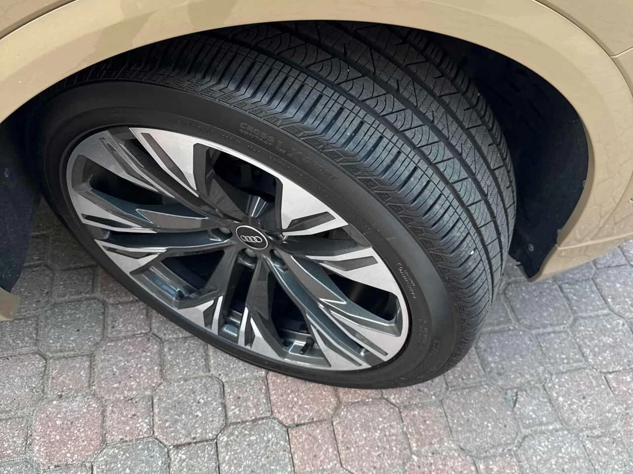 Audi Q8 Progressiv  CARFAX | Mobile.bg � ����������� 7