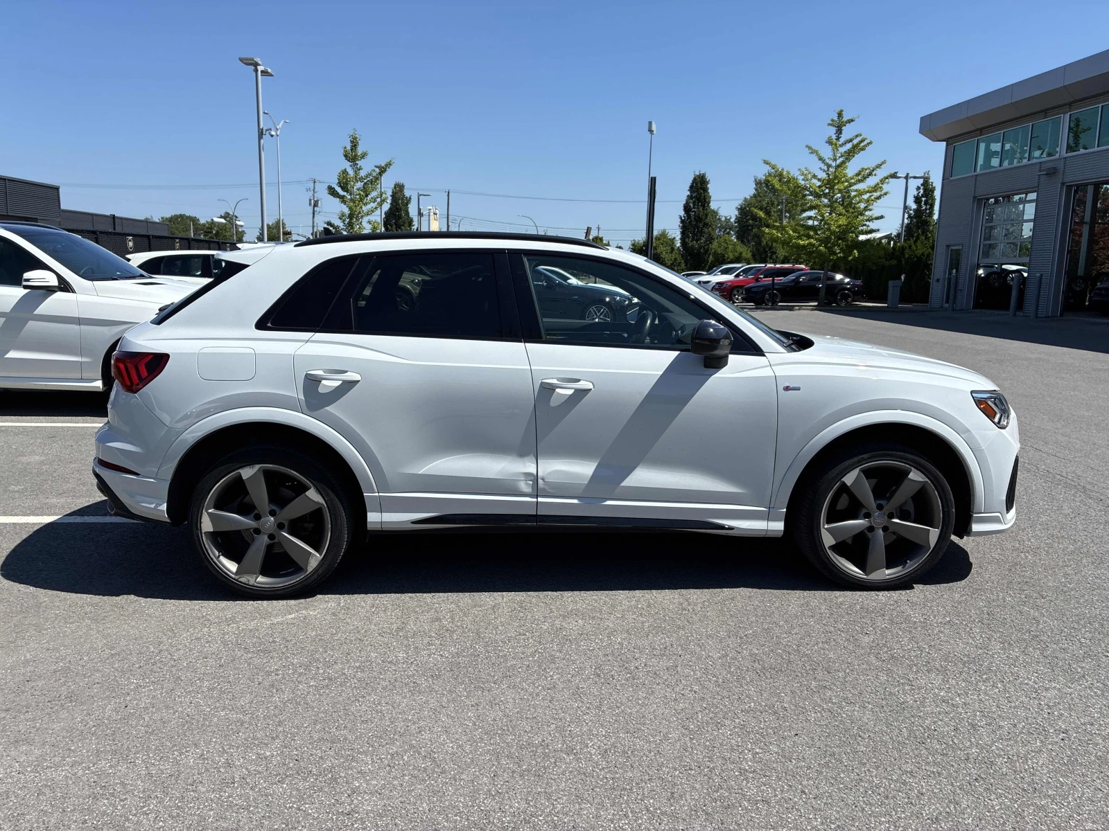 Audi Q3 Progressiv, снимка 3 - Автомобили и джипове - 55721510