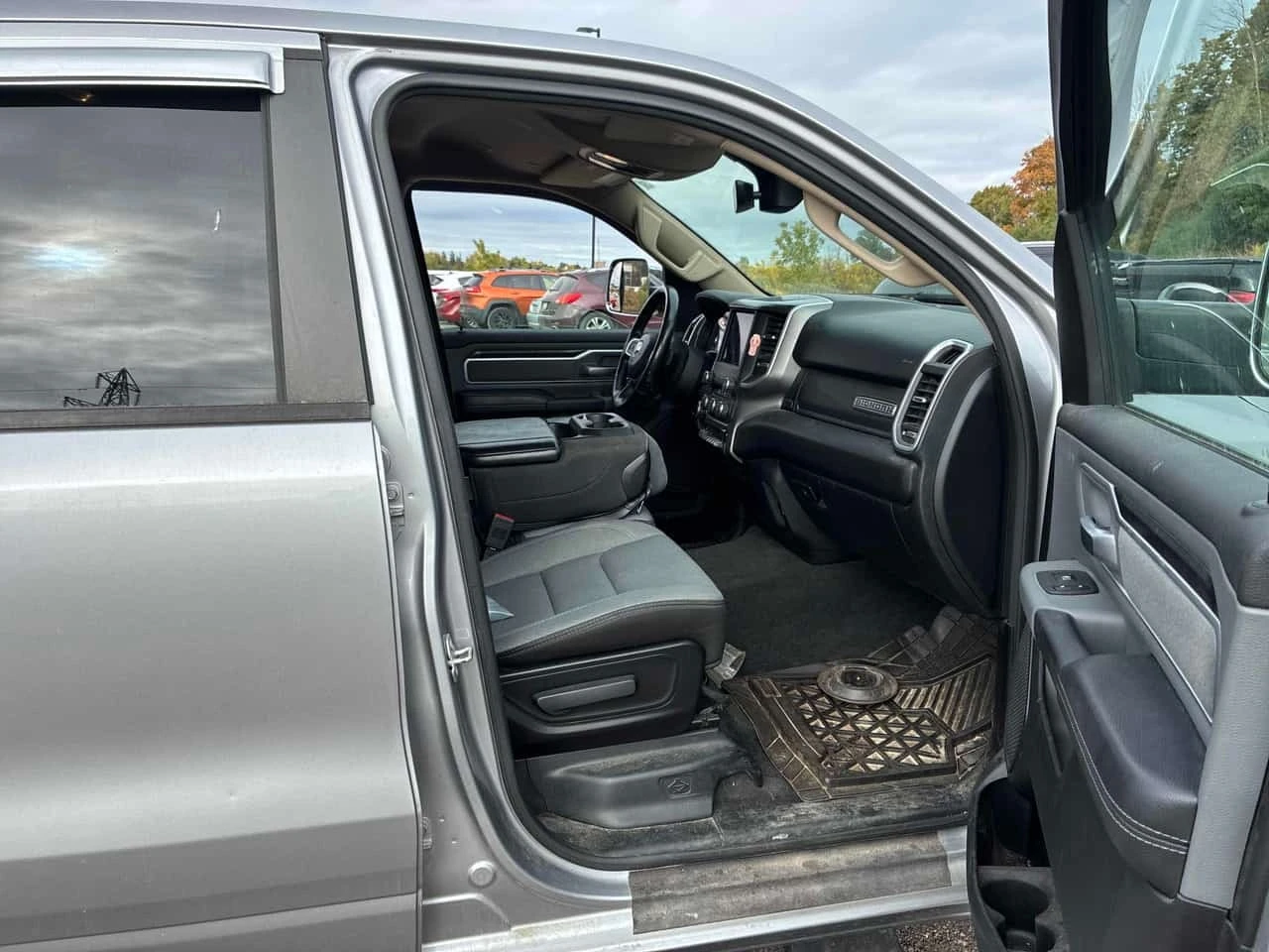 Dodge RAM 1500 * Big Horn * CARFAX * ОПЦИЯ ЗА ФИНАНСИРАНЕ, снимка 12 - Автомобили и джипове - 56262211