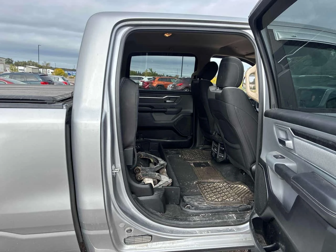 Dodge RAM 1500 * Big Horn * CARFAX * ОПЦИЯ ЗА ФИНАНСИРАНЕ, снимка 11 - Автомобили и джипове - 56262211