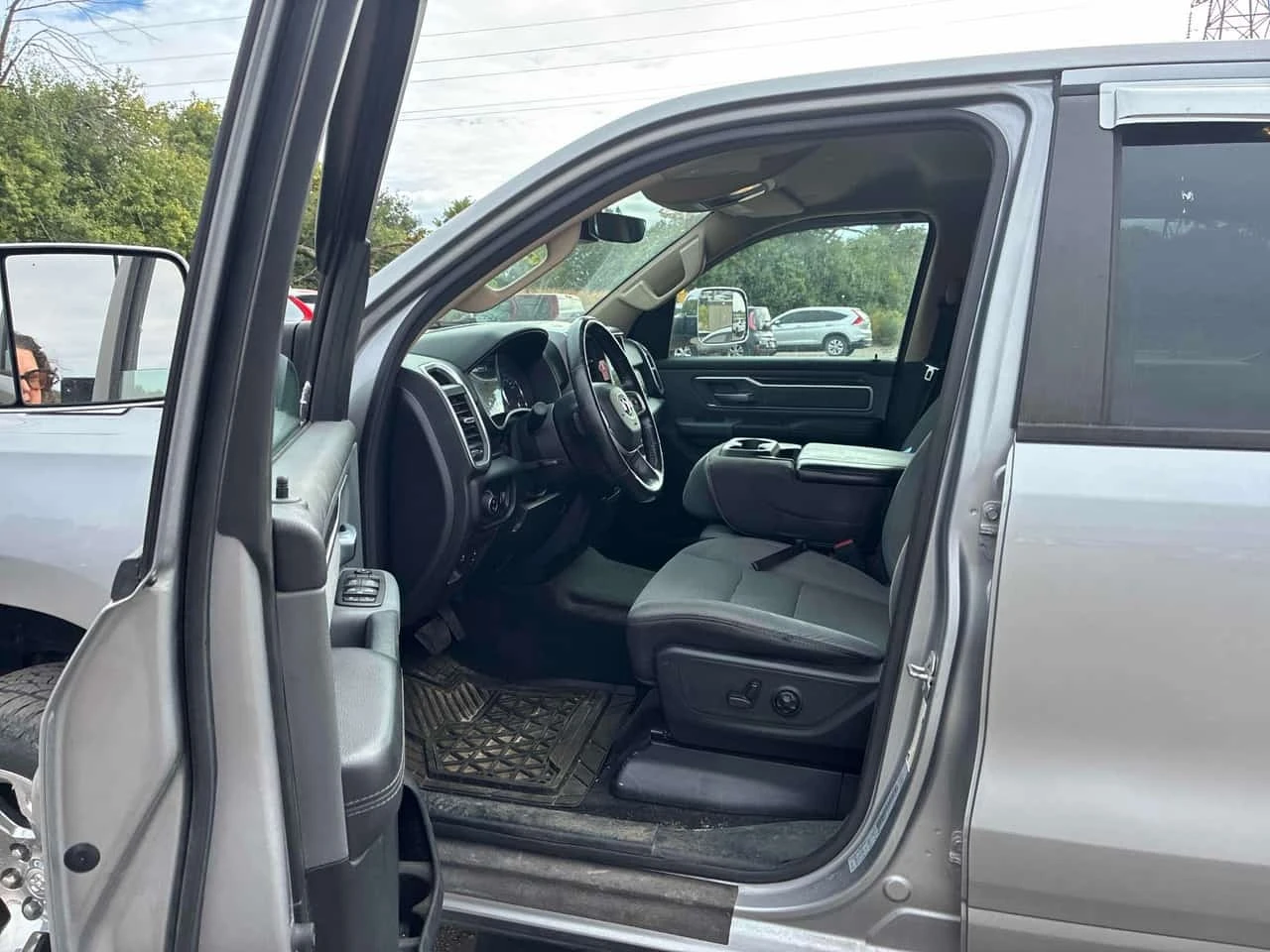 Dodge RAM 1500 * Big Horn * CARFAX * ОПЦИЯ ЗА ФИНАНСИРАНЕ, снимка 17 - Автомобили и джипове - 56262211