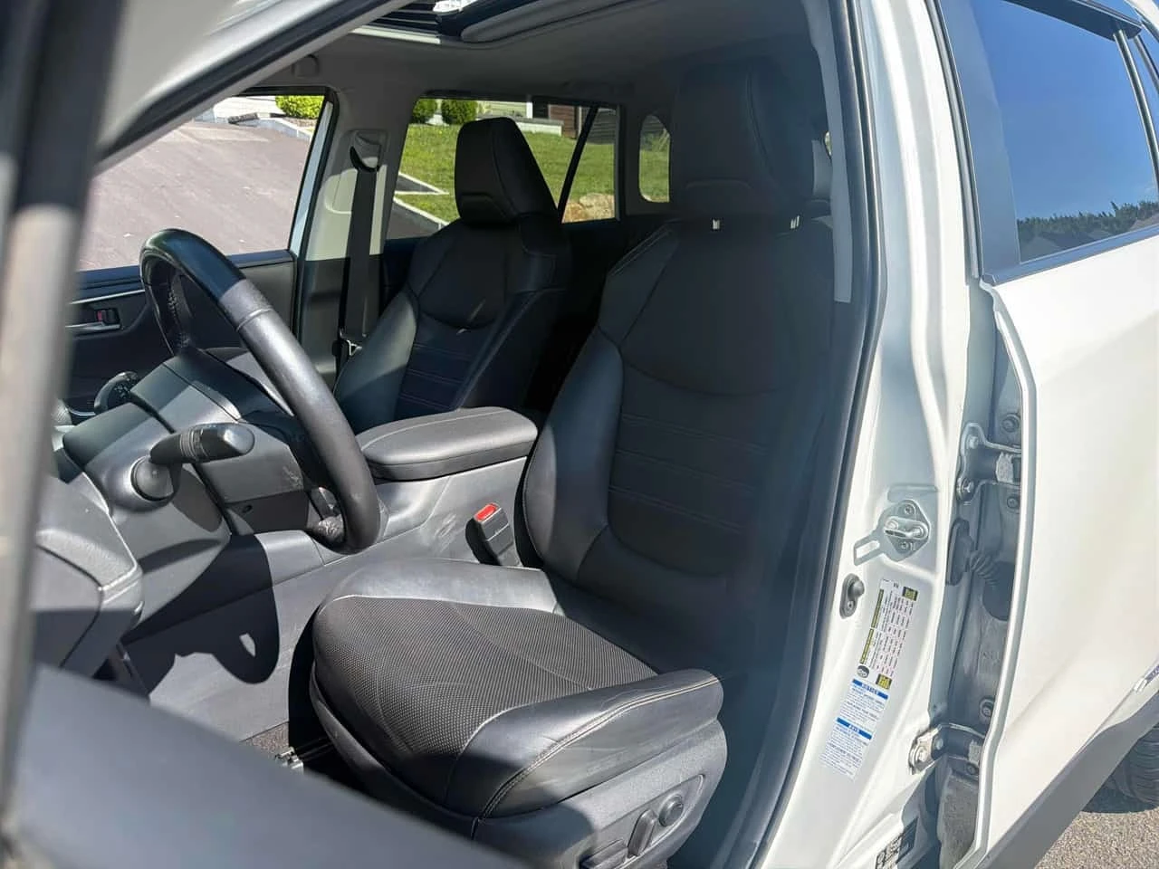 Toyota Rav4 AWD Hybrid Limited  CARFAX, снимка 14 - Автомобили и джипове - 56293002