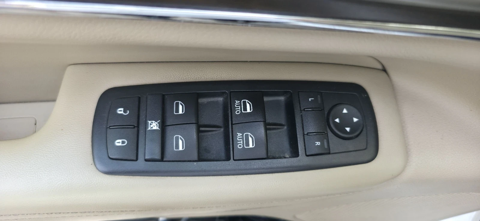 Jeep Grand cherokee, снимка 10 - Автомобили и джипове - 56450297