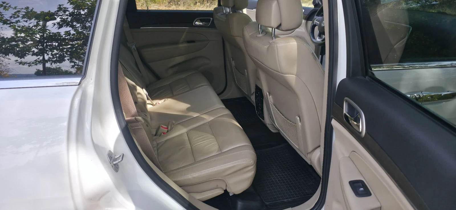 Jeep Grand cherokee, снимка 13 - Автомобили и джипове - 56450297