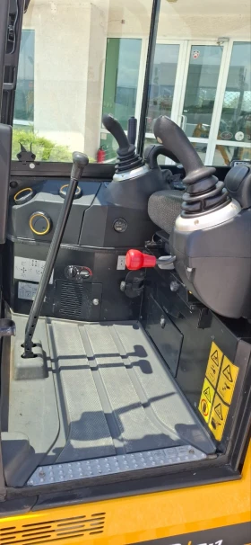 Багер JCB 19 C1, снимка 15