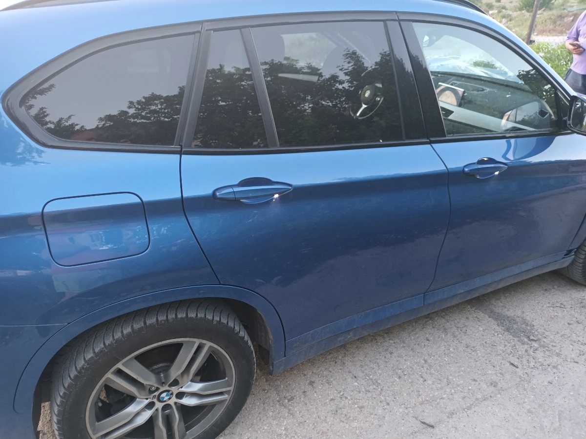 врата дясна задна БМВ Х1 2.0д x drive x1
