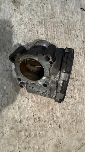 Дроселова Клапа за Renault Megane 2006 - 8200330812 / 200330810 / 0281002681, снимка 2 - Части - 52922876
