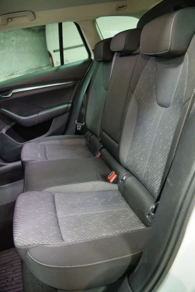 Skoda Octavia * 2.0tdi * FULL LED * ОБСЛУЖЕНА* , снимка 15