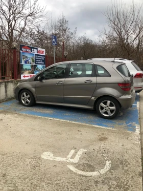     Mercedes-Benz B 200