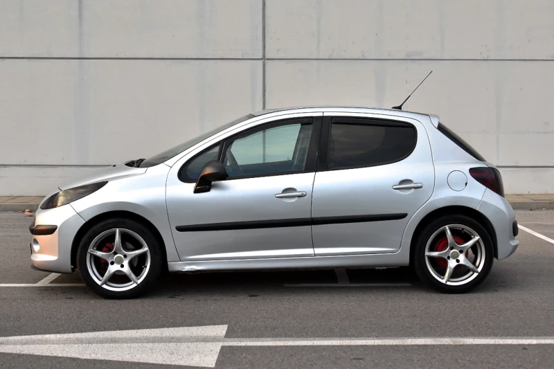 Peugeot 207 1.4 HDi, снимка 2 - Автомобили и джипове - 47510593