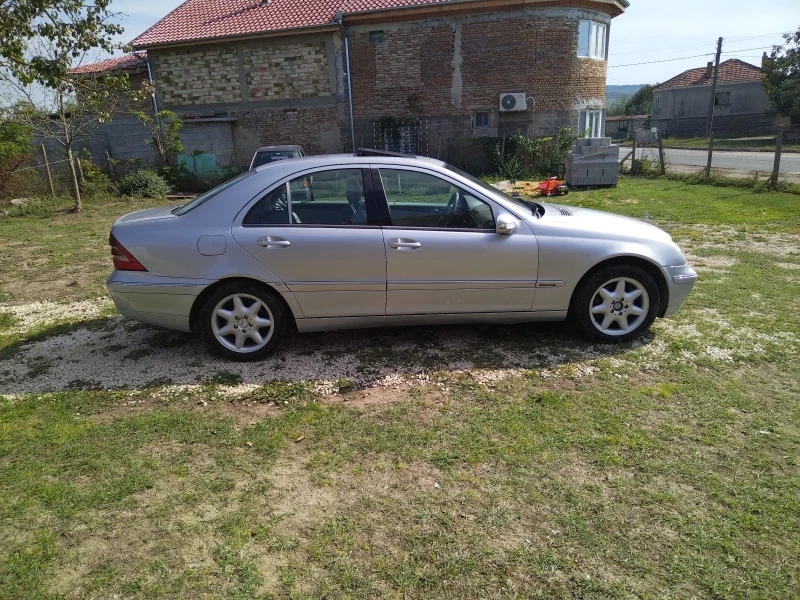 Mercedes-Benz C 200 2.2 CDI, снимка 2 - Автомобили и джипове - 47318741