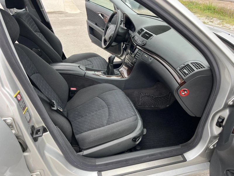 Mercedes-Benz E 220 2.2CDI 122кс 6 СКОРОСТИ 234 000км ПЕРФЕКТЕН, снимка 11 - Автомобили и джипове - 51851698
