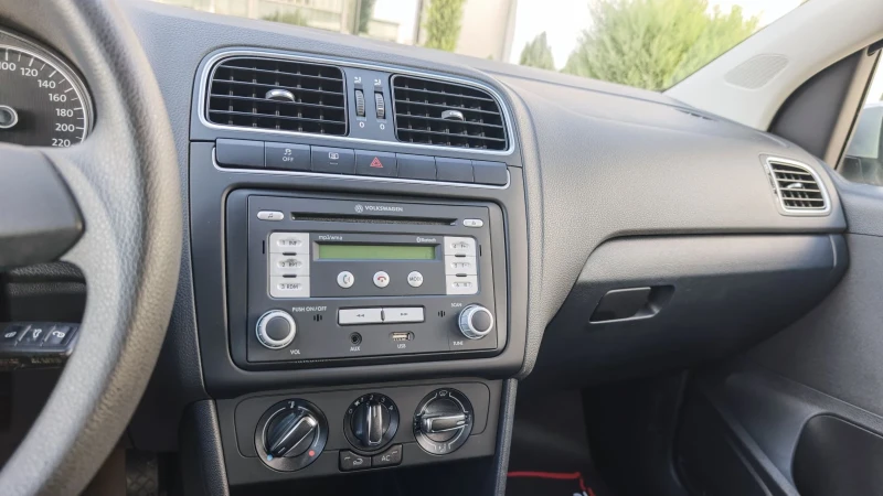 VW Polo TDI 75kc., снимка 12 - Автомобили и джипове - 52022695