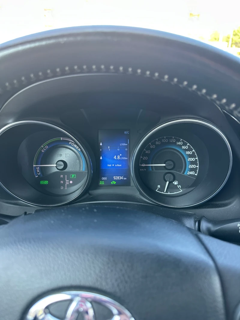 Toyota Auris, снимка 10 - Автомобили и джипове - 52487123