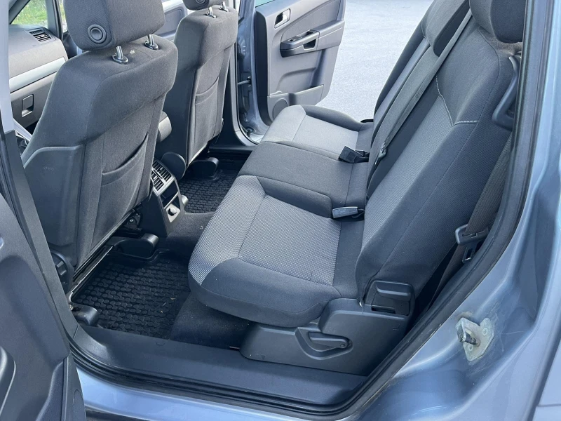 Opel Zafira 1.7 ECOFLEX 120кс 6 СКОРОСТИ 7 МЕСТА КЛИМАТРОНИК, снимка 9 - Автомобили и джипове - 52793361