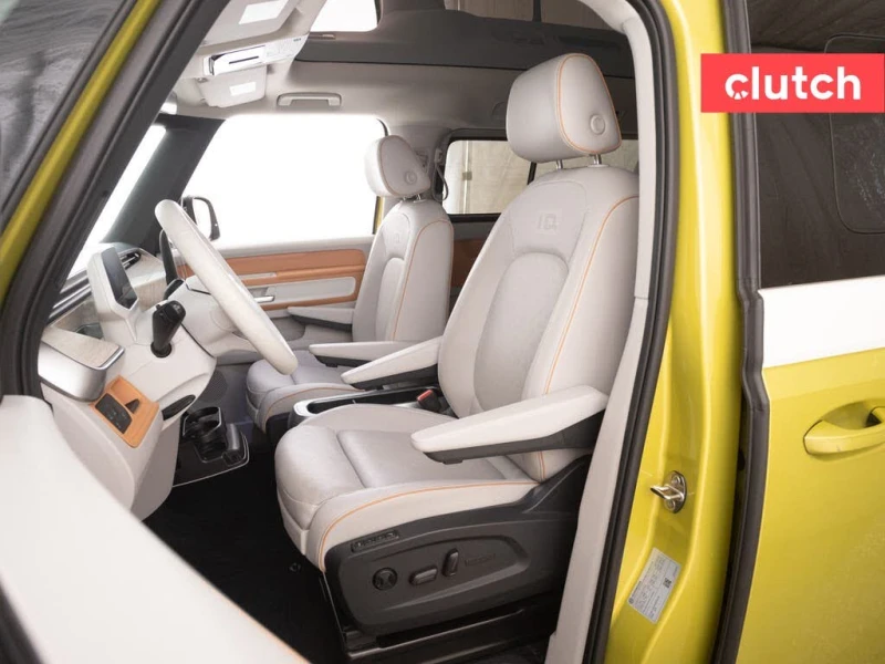 VW ID.Buzz * 1st Edition * 4x4 * Pano * Head up * Harman Kard, снимка 6 - Автомобили и джипове - 52811913