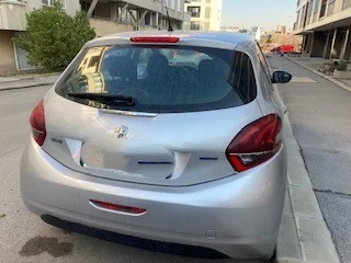 Peugeot 208, снимка 5 - Автомобили и джипове - 48561047