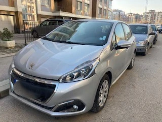 Peugeot 208, снимка 1 - Автомобили и джипове - 48561047