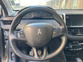 Peugeot 208, снимка 9 - Автомобили и джипове - 48561047