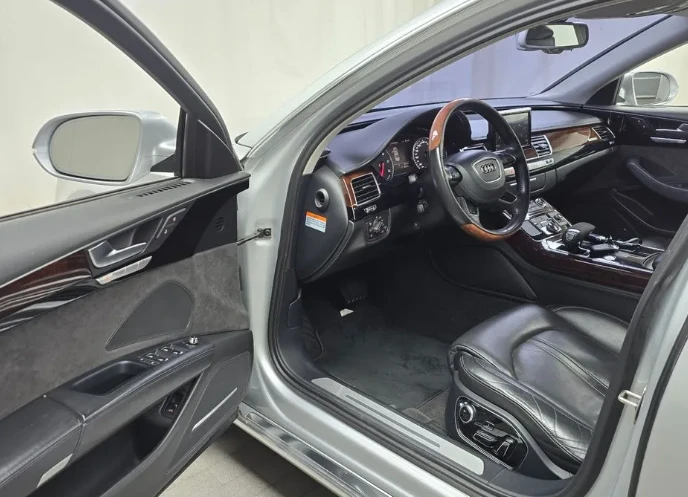 Audi A8 4.2 QUATTRO - изображение 9