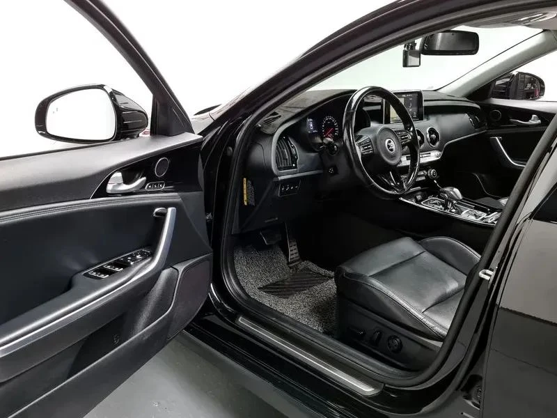 Kia Stinger 3.3, снимка 5 - Автомобили и джипове - 53434822