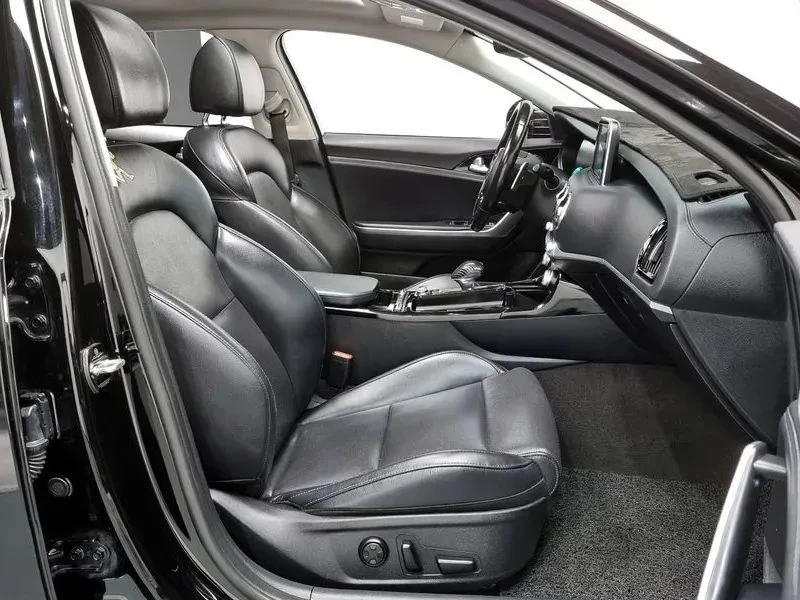 Kia Stinger 3.3, снимка 6 - Автомобили и джипове - 53434822