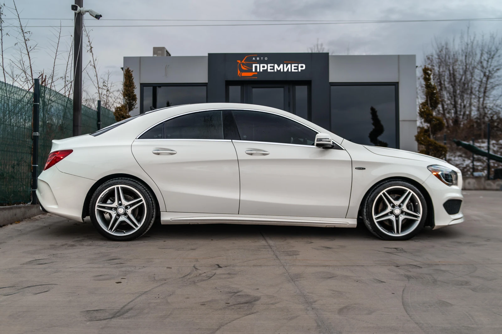 Mercedes-Benz CLA 250 i AMG - БЯЛА ПЕРЛА - 6М ГАРАНЦИЯ - ТОП СЪСТОЯНИЕ! - изображение 5