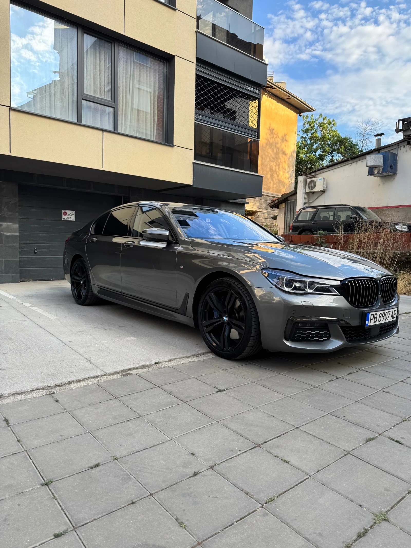 BMW 730 3.0 xDrive - изображение 4