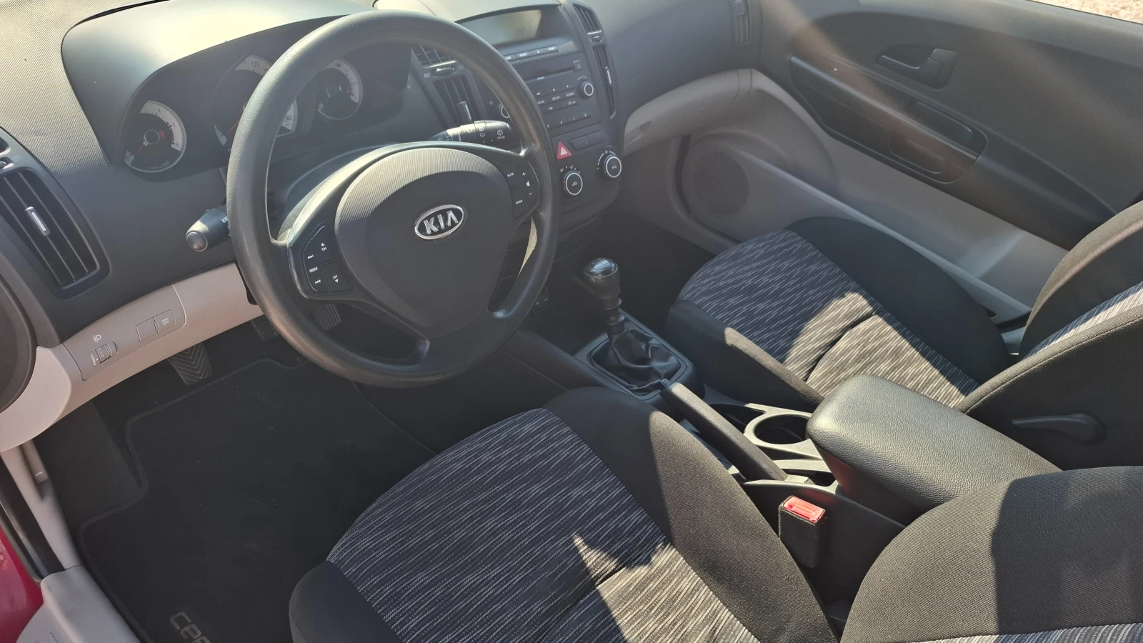 Kia Ceed 1.6 CRDI - изображение 7