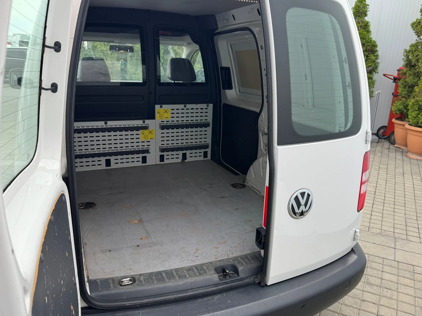 VW Caddy Kasten TDI BMT, снимка 8 - Автомобили и джипове - 56420459