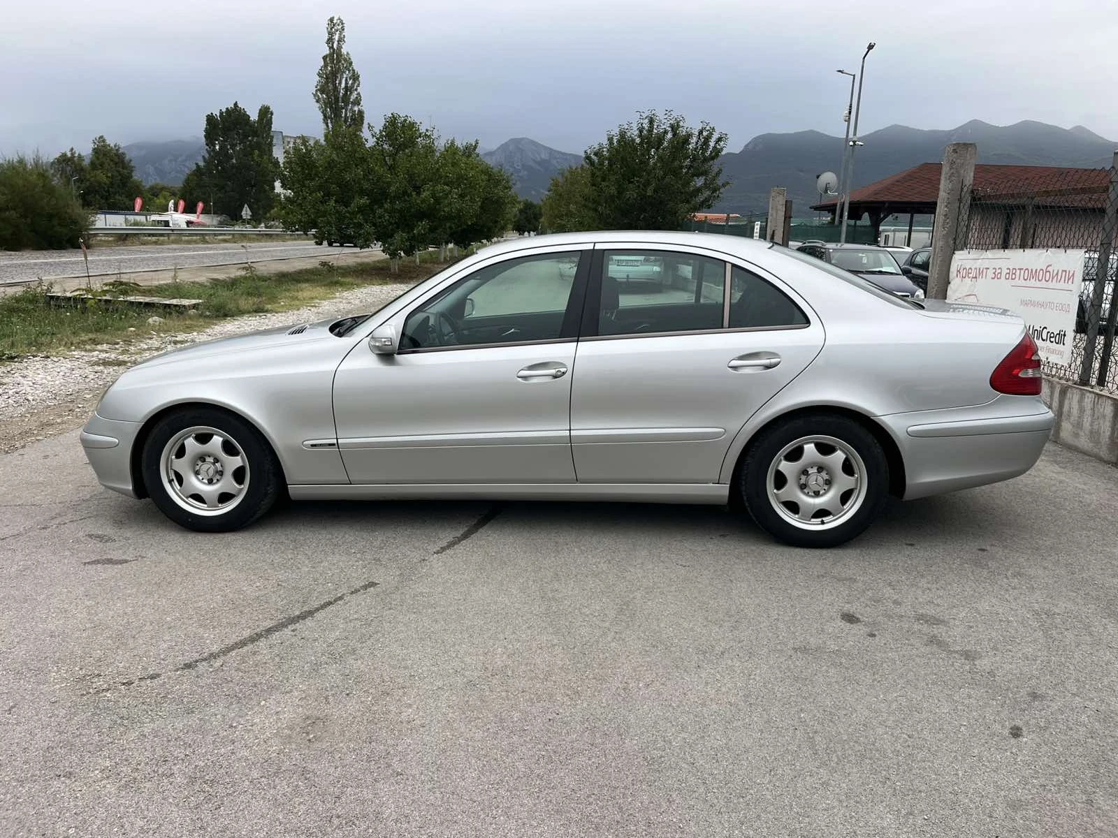 Mercedes-Benz E 220 2.2CDI 122кс 6 СКОРОСТИ 234 000км ПЕРФЕКТЕН - изображение 6